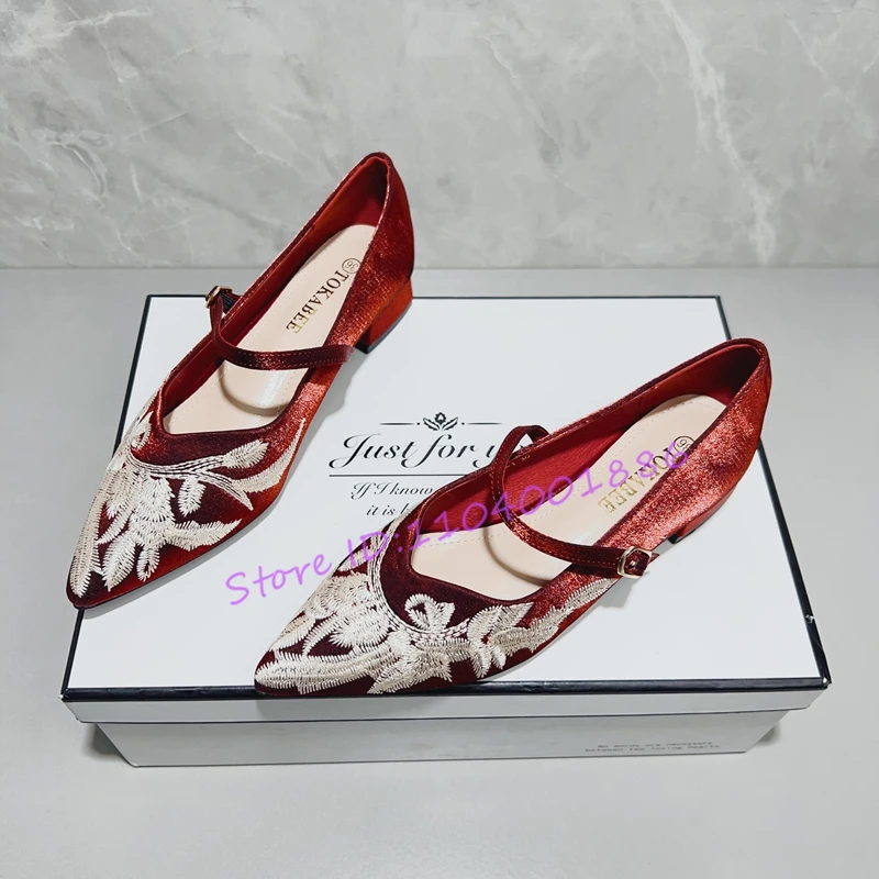 

Chinese Style Red Embroidered Shallow Pumps Wedding Shoes Pointed Toe Strap Thick Heel Mary Jane Shoes Summer New Casual Shoes
