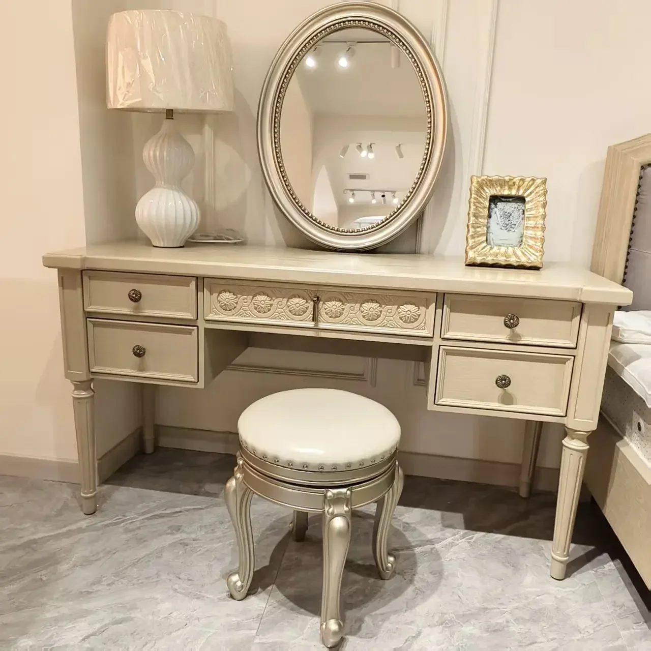 Dressing Table Solid Wood Carved Writing Desk Distressed Carved American RetroSSS