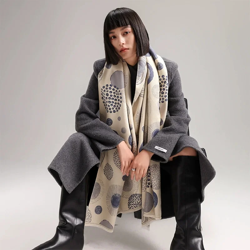 

2024 Роскошный зимний кашемировый шарф, женский дизайн, теплое одеяло из пашмины, шарфы-пончо, женская шаль с цветком, толстый платок Bufanda