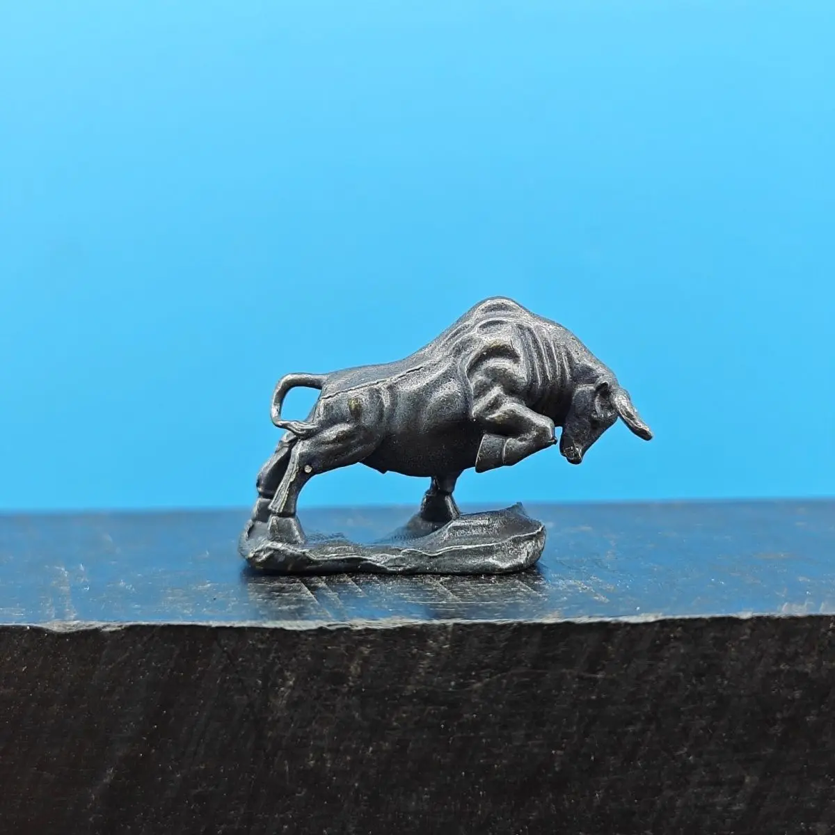 

Mini Brass Bull Figurine Vintage Animal Statue Small Desk Decor Miniature Metal Sculpture Collectible Ornament