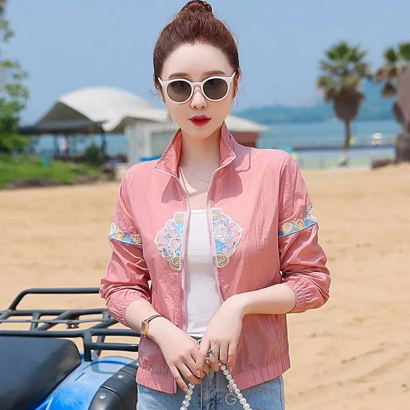 

Guofeng Embroidery Short Sunscreen Clothes New 2026 Women Summer Breathable UV Thin Coat Fashion Outdoor Sunscreen Jacket Female