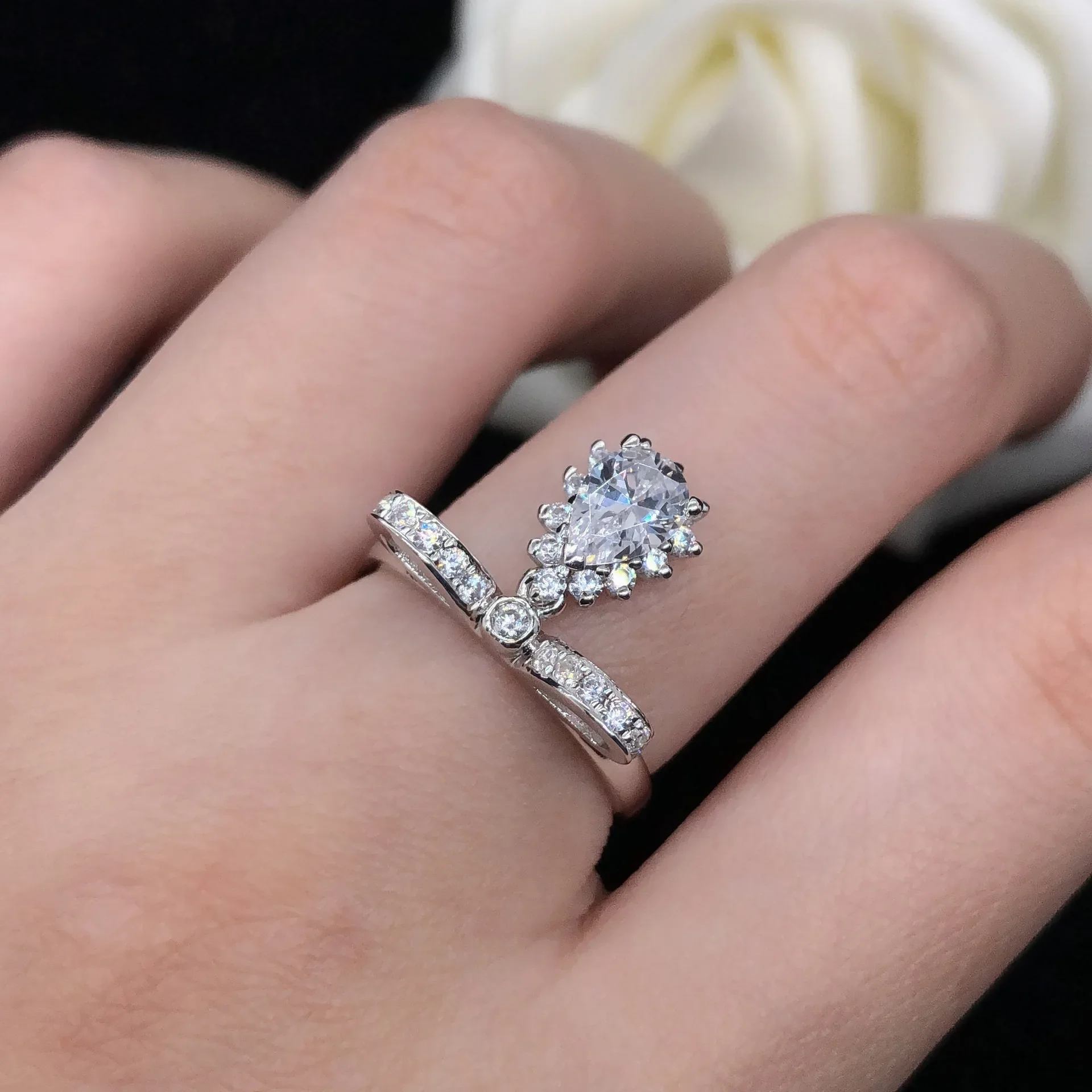 Solid 14K White Gold AU585 diamond ring ring arm micro-set with pendant inlaid women's wedding wedding ring Valentine's Day gift