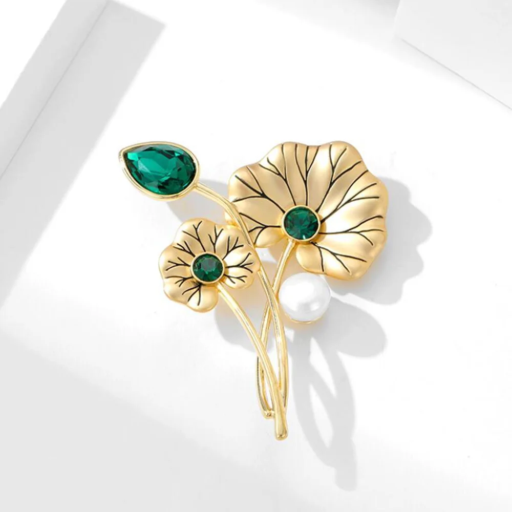 Fashionable lotus leaf lotus enamel zircon brooch, anti-exposure pin for women, metal button to fix clothes, wedding party gift
