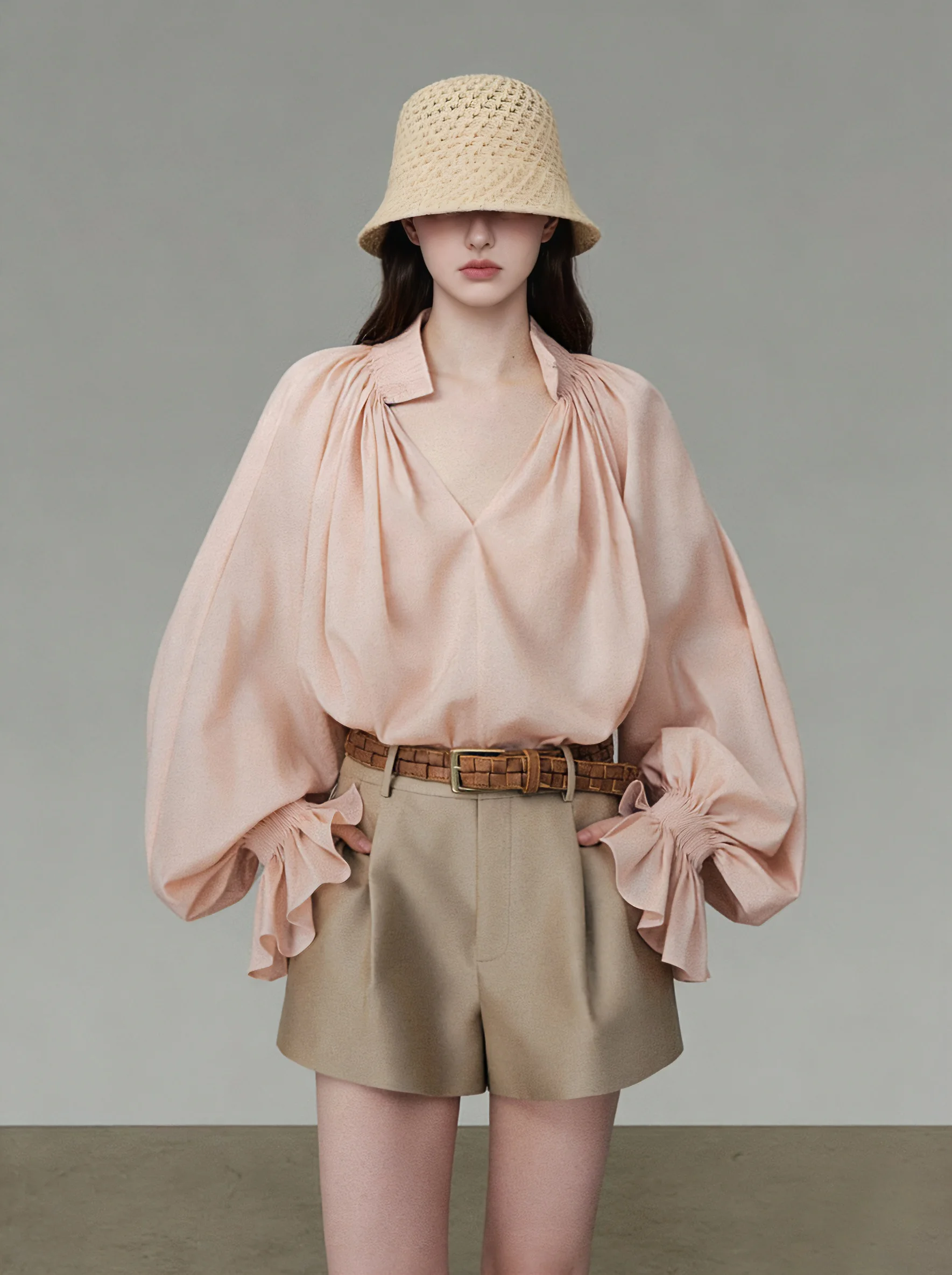 

Розовый комплект из рубашки с воротником-стойкой и рукавами-колокол и шорт: модный весенний наряд для женщин, повседневная одежда, шорты с высокой талией