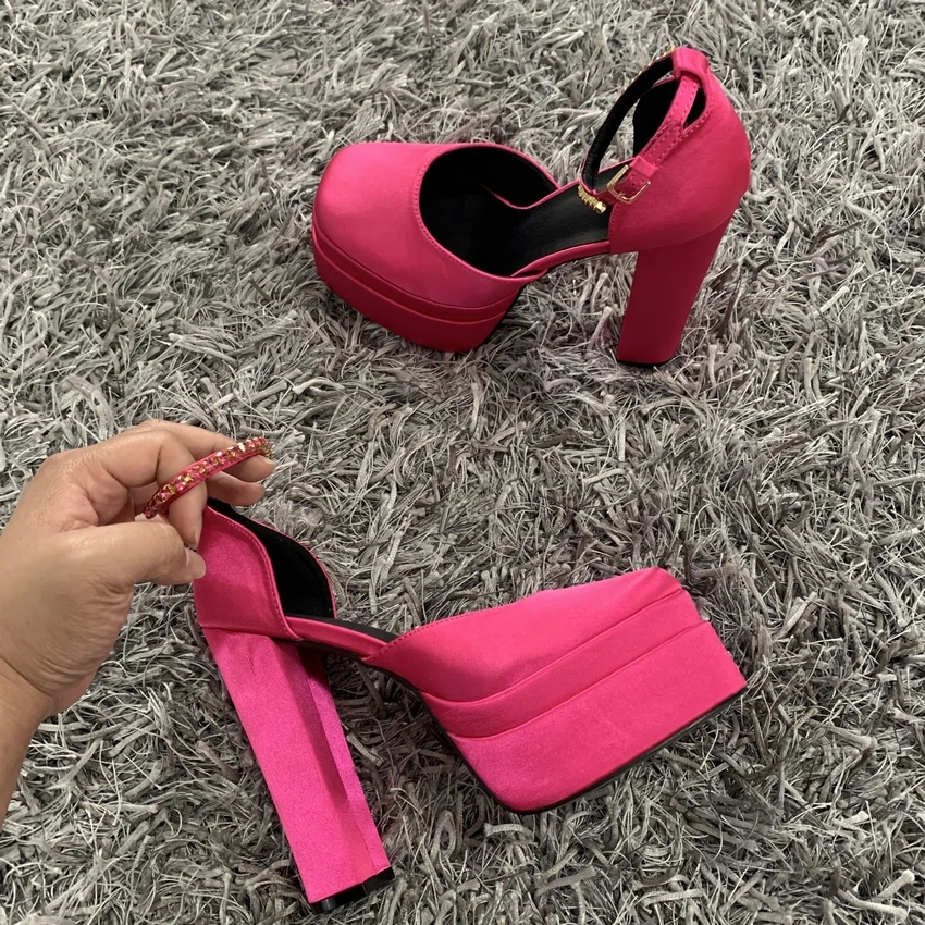 2023 Brand Fashion Women Pumps Sexy Chunky tacchi alti sandali Platform Dress Shoes Party Wedding Shoes donna Buckle strass