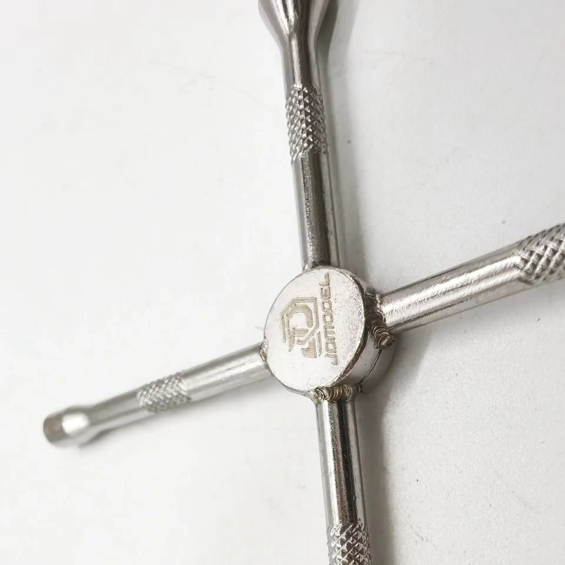 RC 1/14 1pcs Stainless Steel Light Gray Cross Sleeve for Tamiya Dump Truck for Scania BENZ VOLVO MAN Tripper Truck DIY Parts