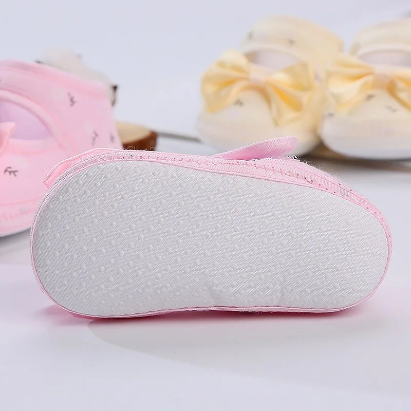 First Walkers Toddler Cotton Shoes Square Mouth Girl Shoes Sticky Buckle Girl\'s Shoes Soft Bottom Anti-Slip Infant Casual Shoes