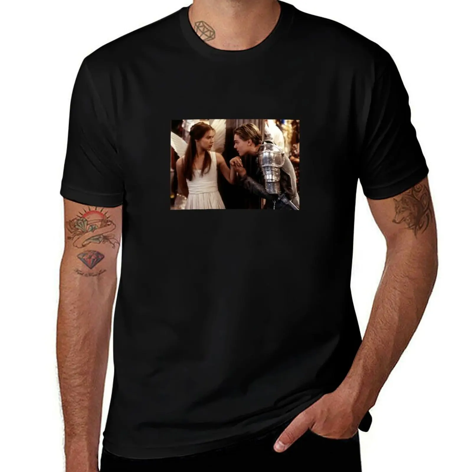 Romeo and Juliet T-Shirt Street Art Print Tee Shirt T-Shirt