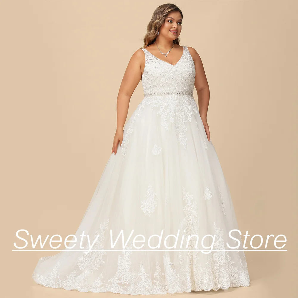 فساتين زفاف للعروس ، مقاس كبير ، رقبة على شكل حرف V ، بلا أكمام ، حزام مطرز ، تول مزين ، خط ، ثوب زفاف كبير