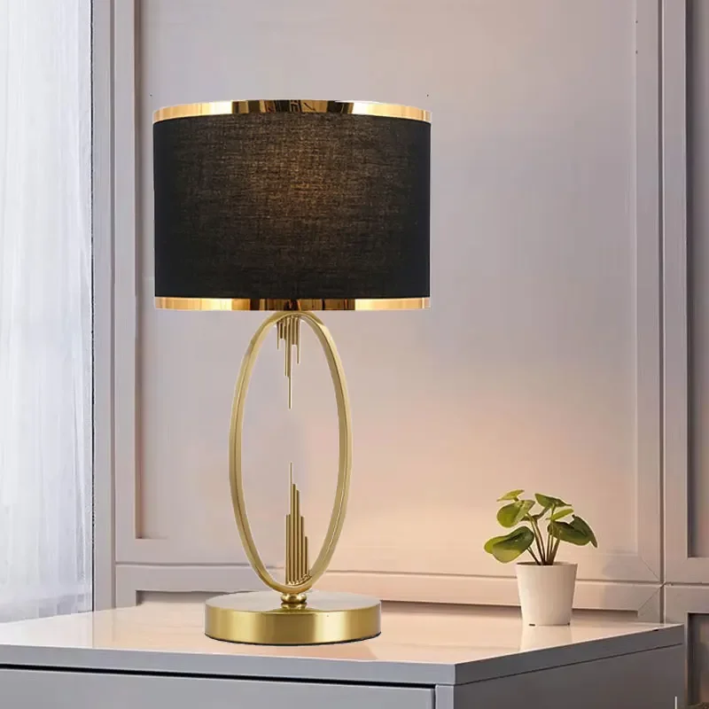 

Post Modern Metal Table Lamp Creative European Hotel Living Room Study Bedroom Bedside Decorative Desk Lamp cloth Large Size