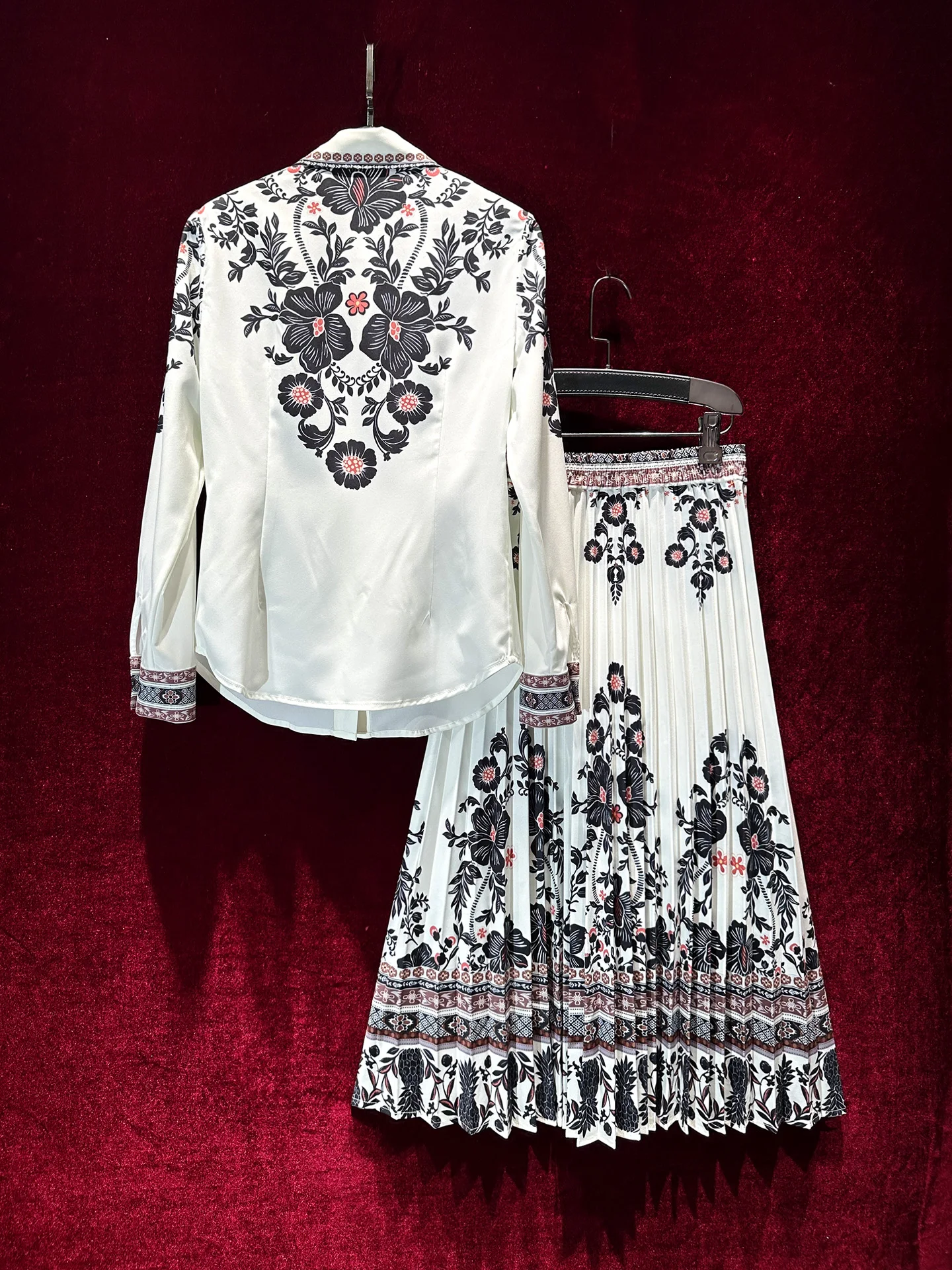 

Luxury Vintage Printed Women Two-piece Set Diamonds Turn-down Collar Long Sleeve Shirt Top Elegant Elastic Waist Pleated Skirt
