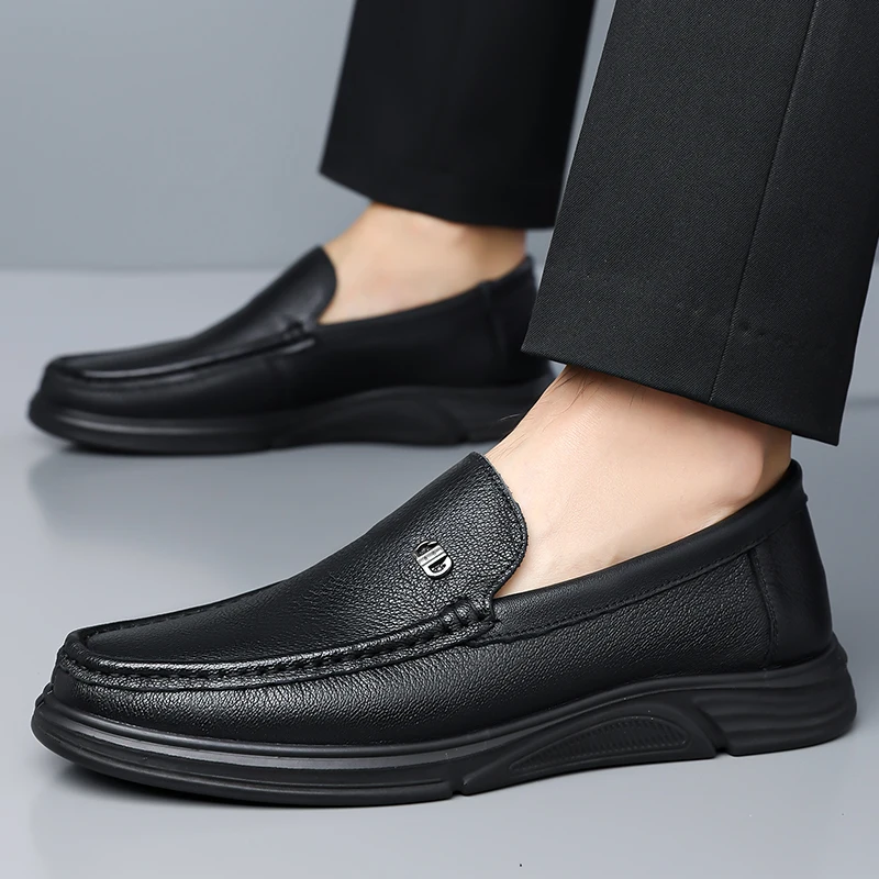 Made of Genuine Leather Casual Men's British Style Men's Leather Shoes Breathable Top Layer Cowhide Comfortable Soft Soled Shoes