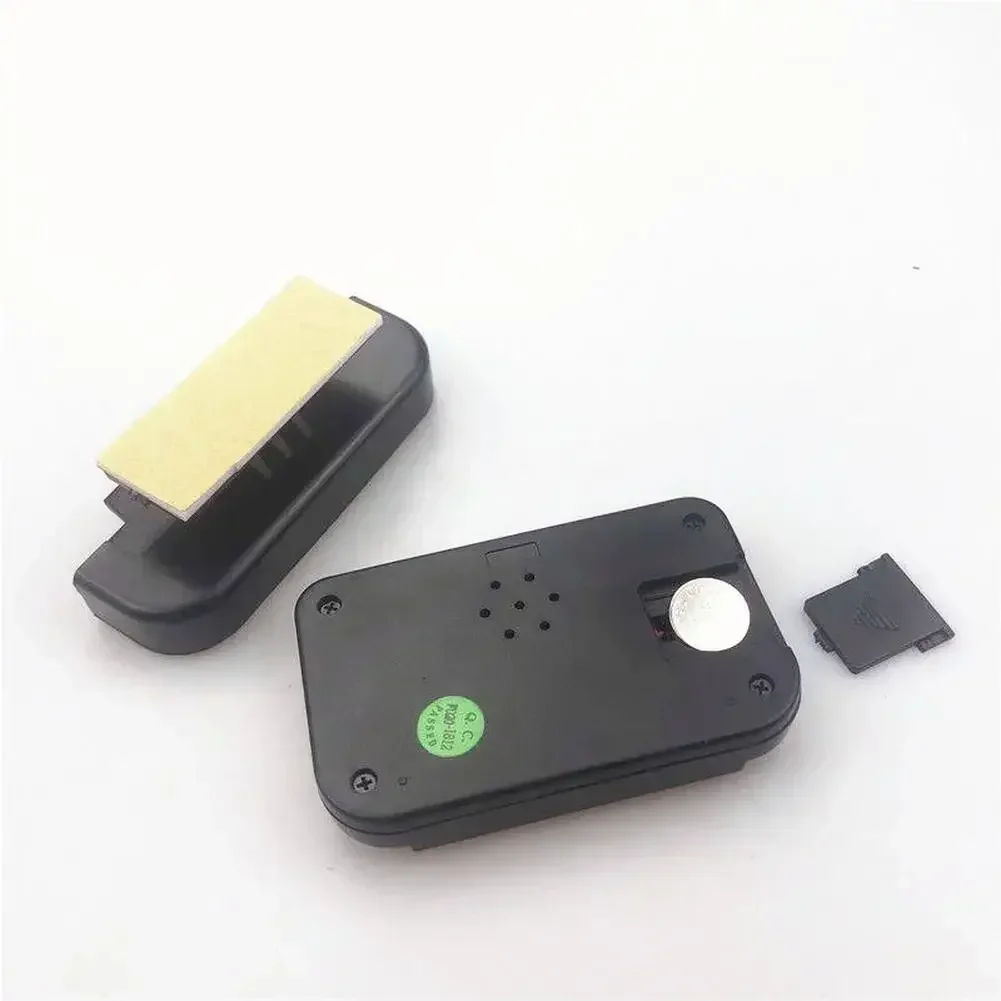 ساعة رقمية محمولة بحجم جيب السيارة، ساعة منبه إلكترونية للسفر، تاريخ 12 ساعة، ثانية إلكترونية للسيارة، ساعة رقمية