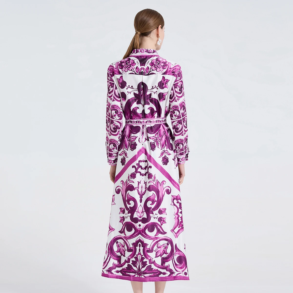 Runway – robe Maxi à fleurs pour femmes, chemise à manches longues, violet, bleu et blanc, imprimé porcelaine, ceinture, vacances, style Boho, printemps 2025