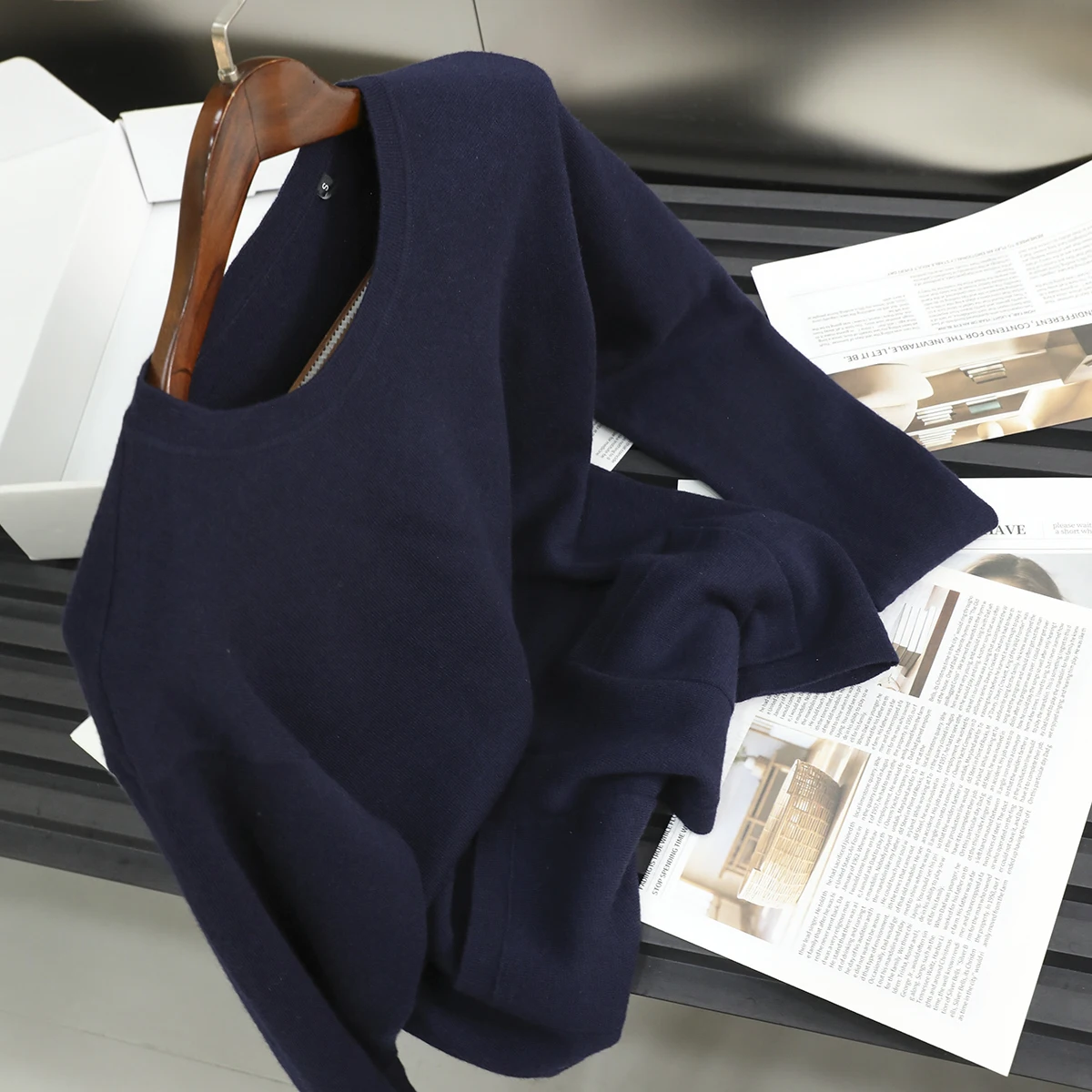 

Итальянский люксовый мужской вязаный свитер с круглым вырезом, 80% шерсть, модный городской стиль, длинный рукав, деловой, подходит для осеннего сезона