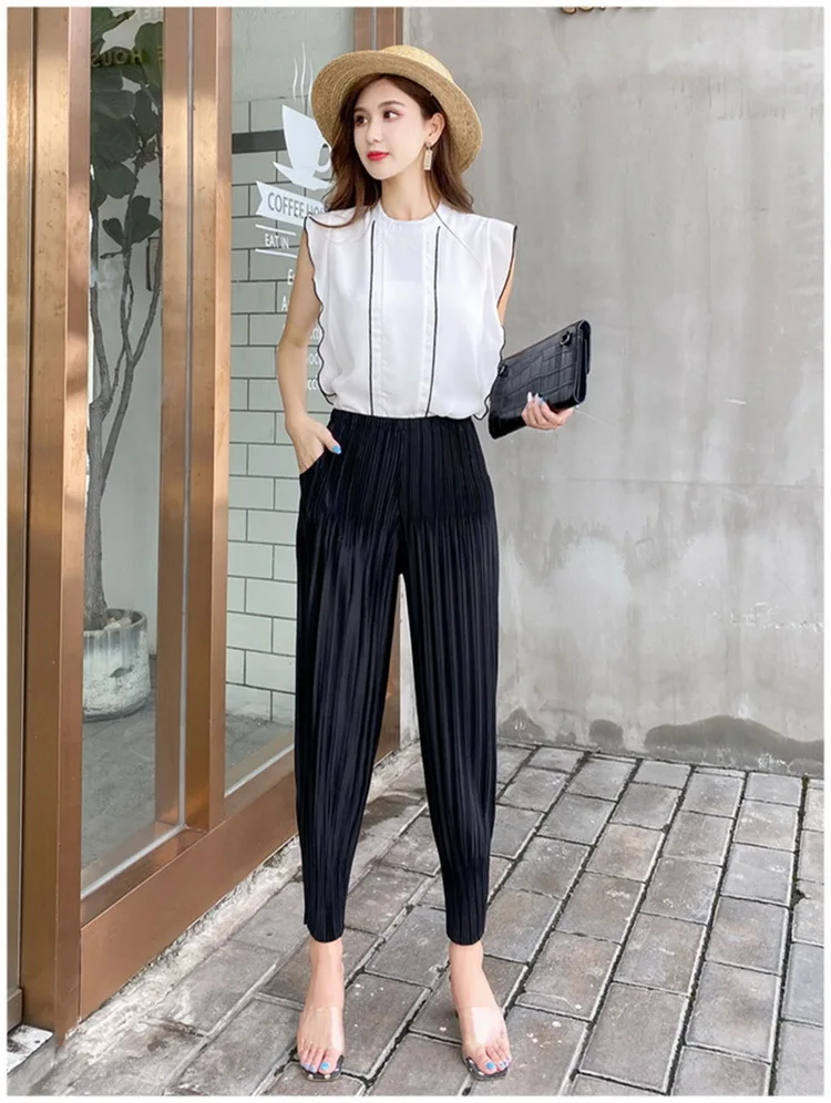 Miyake Spring Summer High Elastic Waist Trousers Women's Pleated Harem Pants 2023 Casual Loose Pockets Fold Solid Color Pants