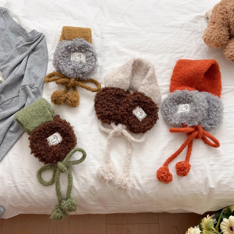 Color Matching Lamb Wool Plush Earmuffs, Hanging Balls, Comfortable and Cold-proof Riding Ear Protectors, Lace-up Earmuffs.