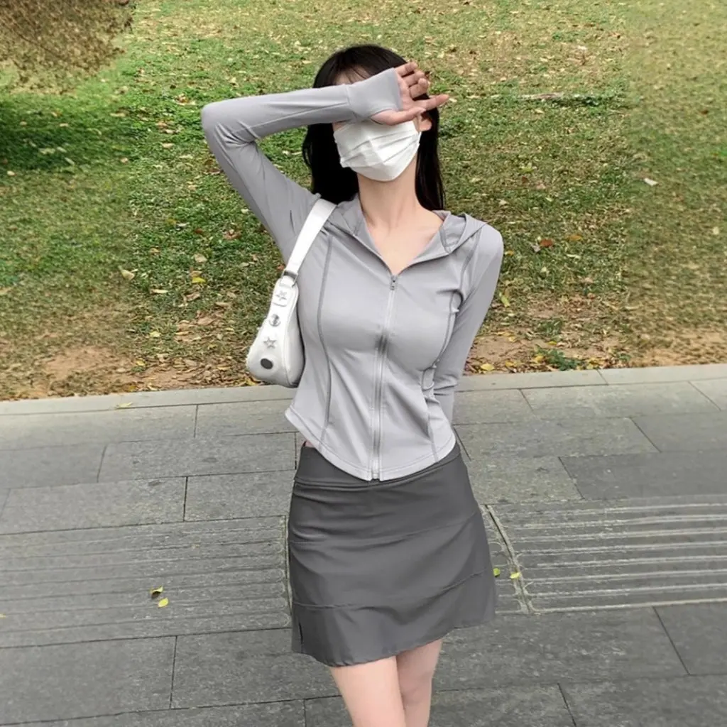 

Women's Pink Ice Silk Slim-fit Hooded Top Light Short Coat for Summer Sun Protection Yoga Clothing Tight