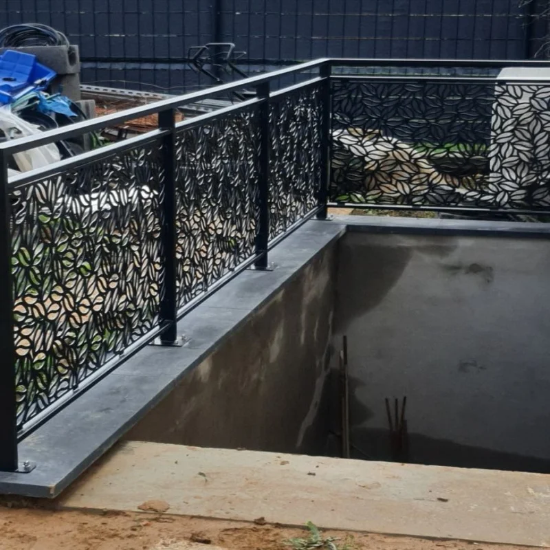 التخصيص شرفة فاخرة جميع درابزين الألومنيوم شرفة درابزين الدرابزين للفيلا مخصصة مخرمة منحوتة الدرابزين