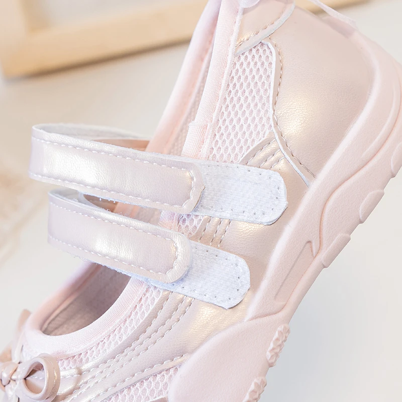 Mary-Jane-Sneaker für Mädchen, atmungsaktive Mesh-Schuhe mit Schleifenverzierung, lässige Wanderschuhe mit zwei Klettverschlüssen für Frühling und Sommer – Detail 7