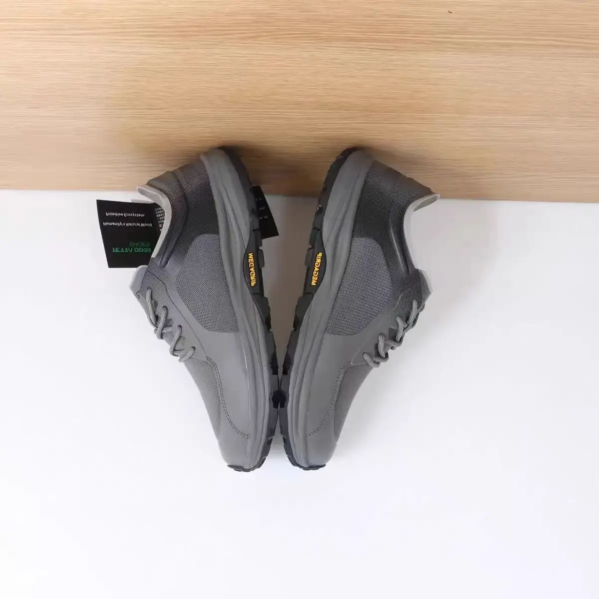 

2025 New Casual Shoes Soft Sole Breathable Non-Slip Fashionable Multi-Functional Comfortable Casual Sports Shoes Running Commuti