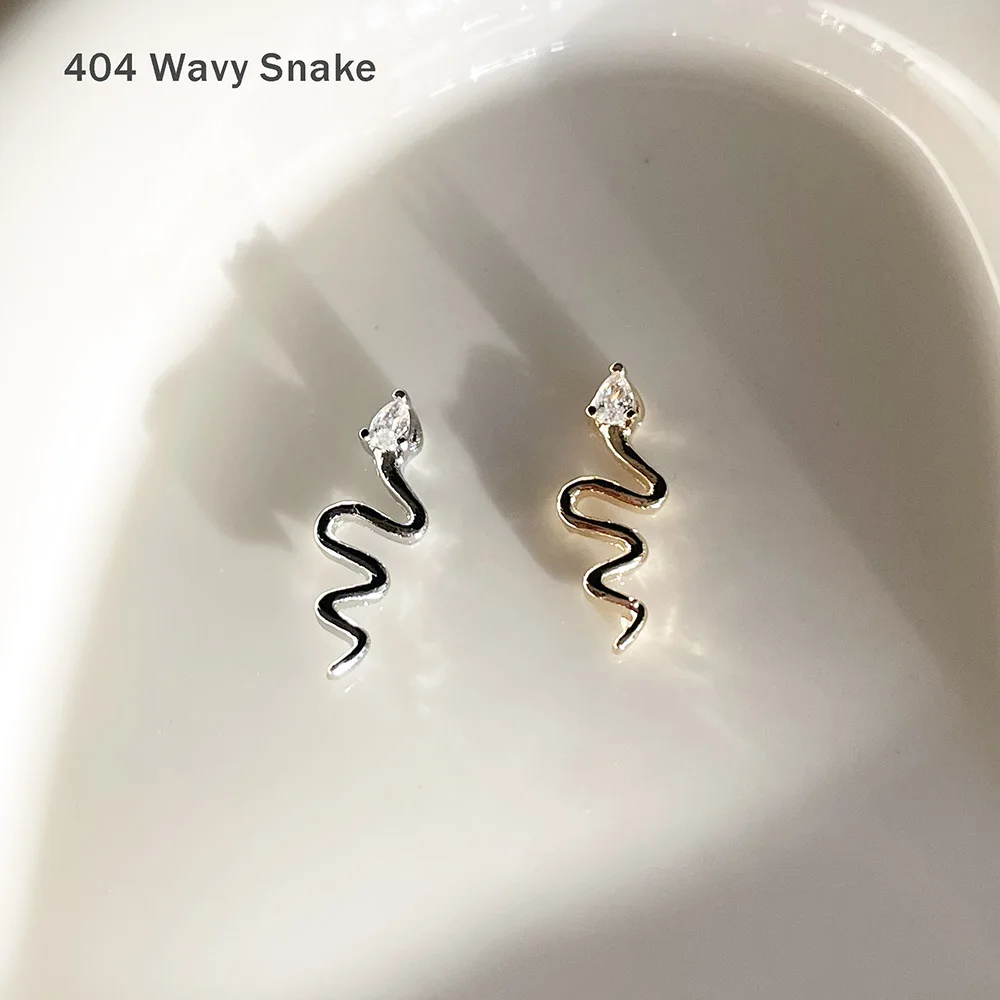 -Wavy Snake- Versatile Savage Girl Nail Charms Zircon Crystal Snake Head Chrome Alloy Wave Lines Snake Metallic Nail Jewelry 404