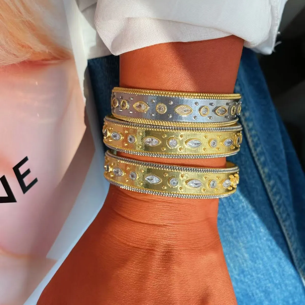 Heavy-duty Gold Vintage Distressed Hollow-out Zirconia Inlaid Open Bracelet and Ring Set
