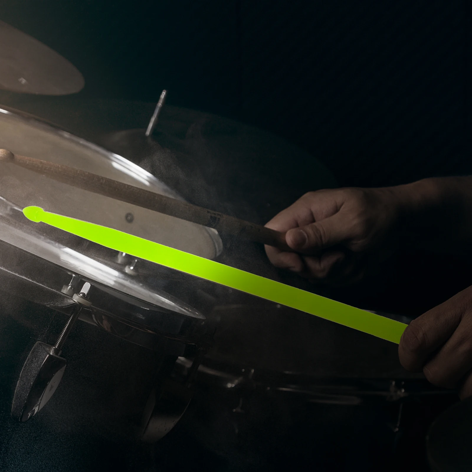 

2Pcs Night Glow Drumsticks Nylon 5a Light Up Drumsticks Fluorescent Green Durable Practical Instrument Accessories