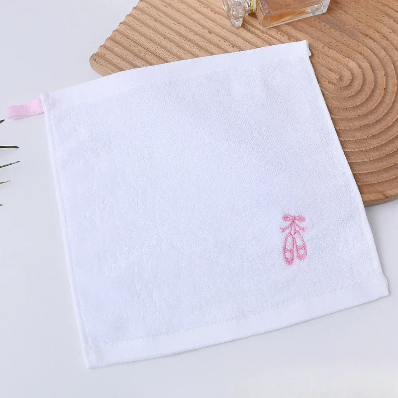 1/4pcs Pure Cotton Small Square Towel 25*25cm Cartoon Embroidery Baby Hook Towel Children Face Towel Gift Customization