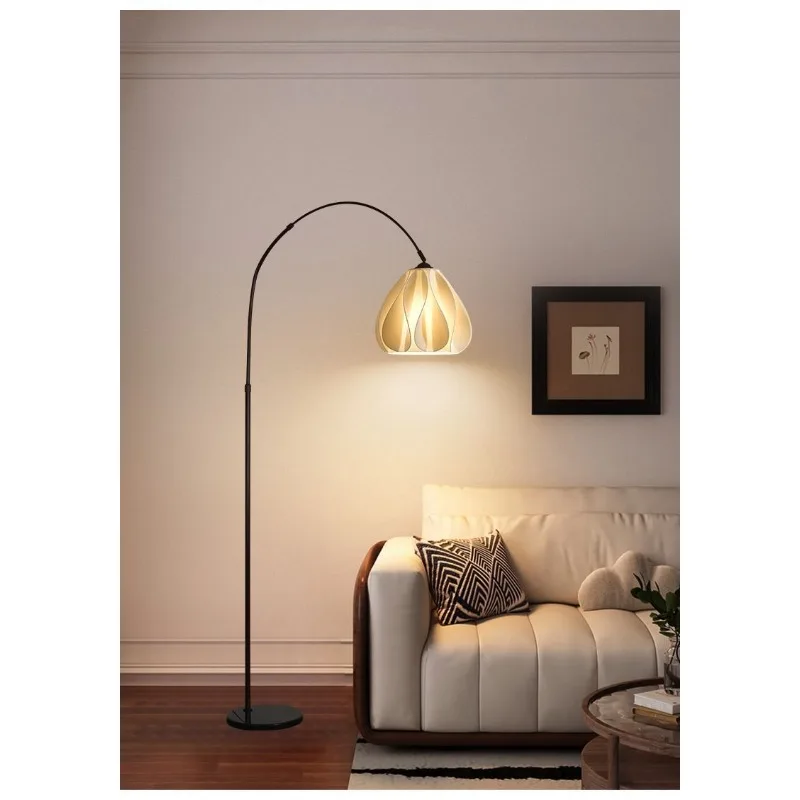 

Modern Cream Petal Design Arc Floor Lamp Elegant Ambient Standing Light for Living Room Sofa Side Room Decoration Light LED