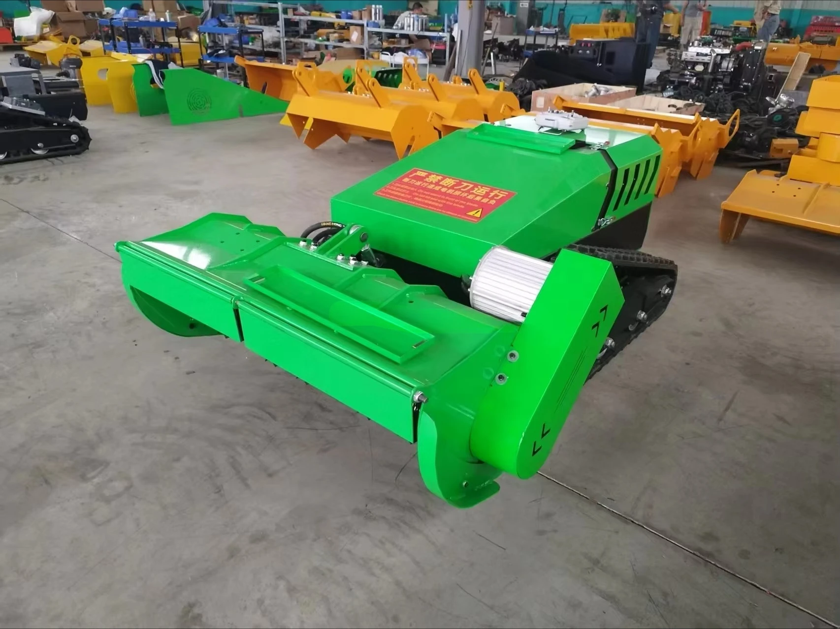 UCARRY UR800E Industrial Grade Battery-Powered Slope Cordless Anti-Slip Design 3000W High-Power Remote-Controlled All-Terrain