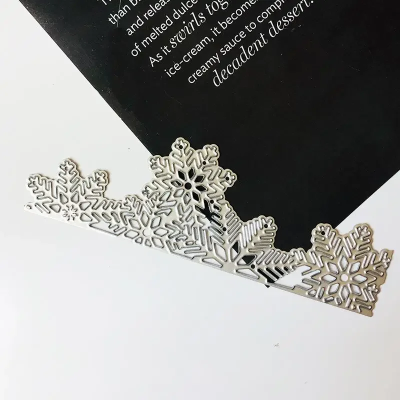 Snowflake Knife Die Christmas Carbon Steel   DIY Photo Album Greeting Card Paper Embossing