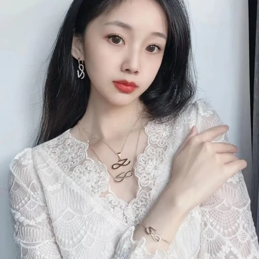 Kpop Idol JK collar con logotipo dorado, pulsera, accesorios de moda coreana, joyería