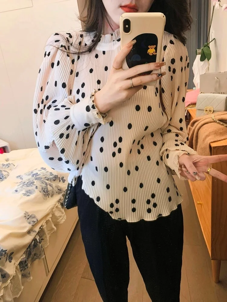 

Early Spring French Style Unique and Beautiful Small Shirt High Design Sense Small Sweet White Dotted Shirt Female Summer