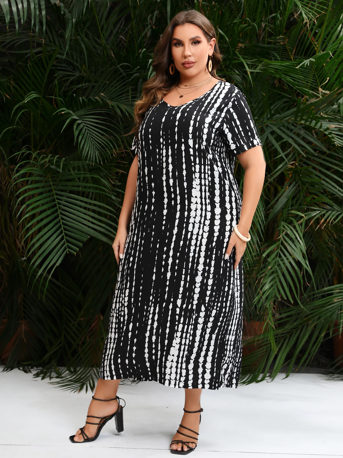 Plus Size Dress for Woman 2024 Summer V Neck Short Sleeve White Black Striped Print Casual Dress Loose Oversized Maxi Long Dress