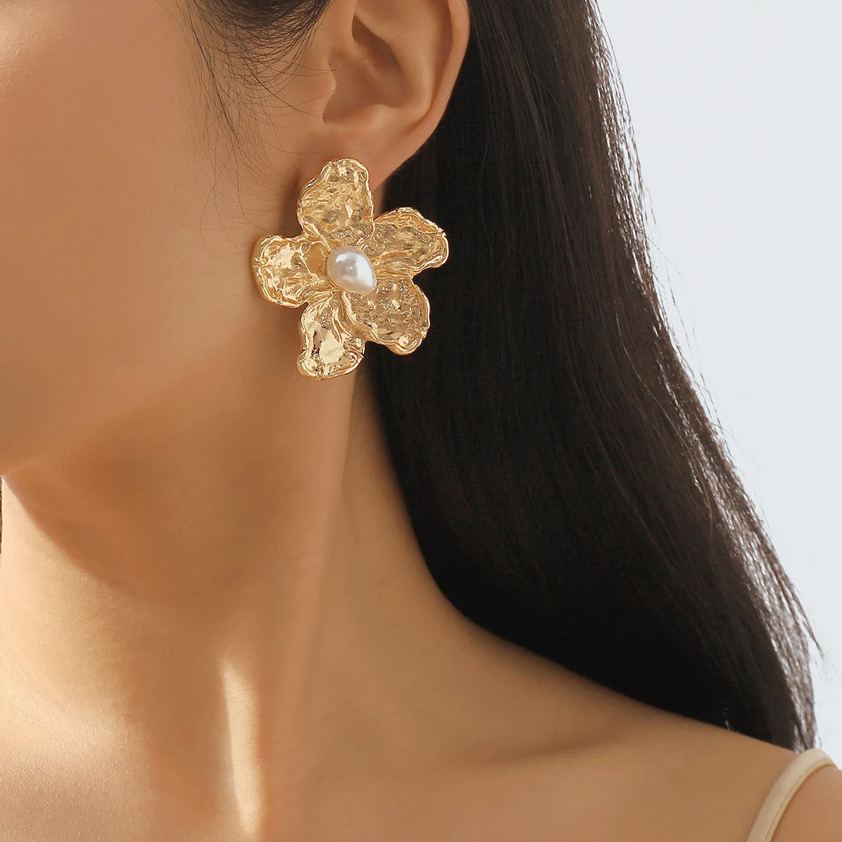 

Elegant Charm Metal Flower Earrings For Women Statement 2024 Trend Fashion Classic Holiday Party Jewelry Accessories