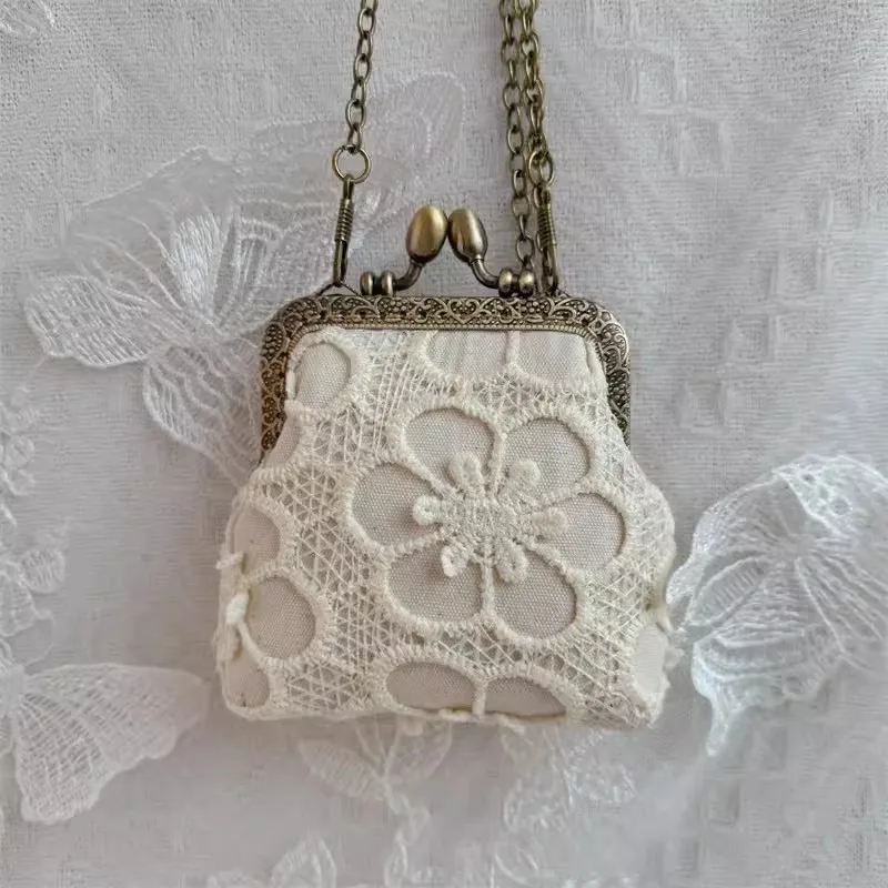 Lost in Vintage Metal Frame Coin Purse Soft Lace Appqulies Kisslock Pouch Wallet Coin Bag Small Cluth with White Parls Chains