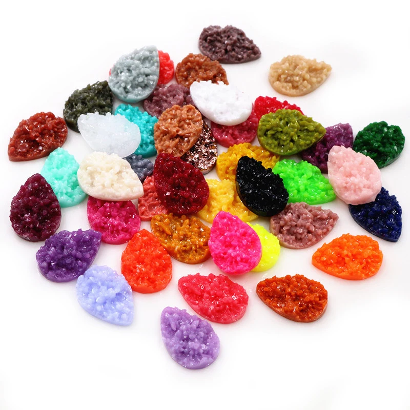 Nuovo 40pcs 10x14mm 13x18mm Goccia Stile Flatback Druzy Cabochons Della Resina per la Collana Orecchini FAI DA TE Accessori Per Monili Che Fanno I