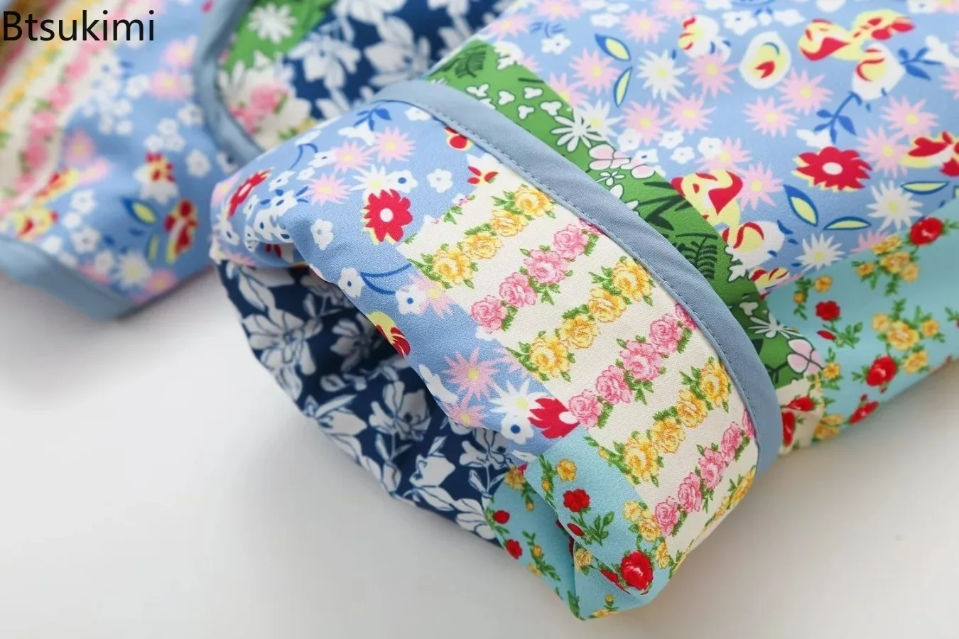 2025 Women's Warm Patchwork Printed Jacket Loose Lapel Pocket Long Sleeves Without Buttons Cotton Coat Winter Female Chic Jacket