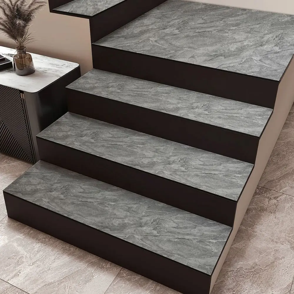 VIKAMA Anti-slip and Soundproof Solid Wood Stair Tread Pad Resistant to Stains Suitable for Elderly Children Pet and Home Decor