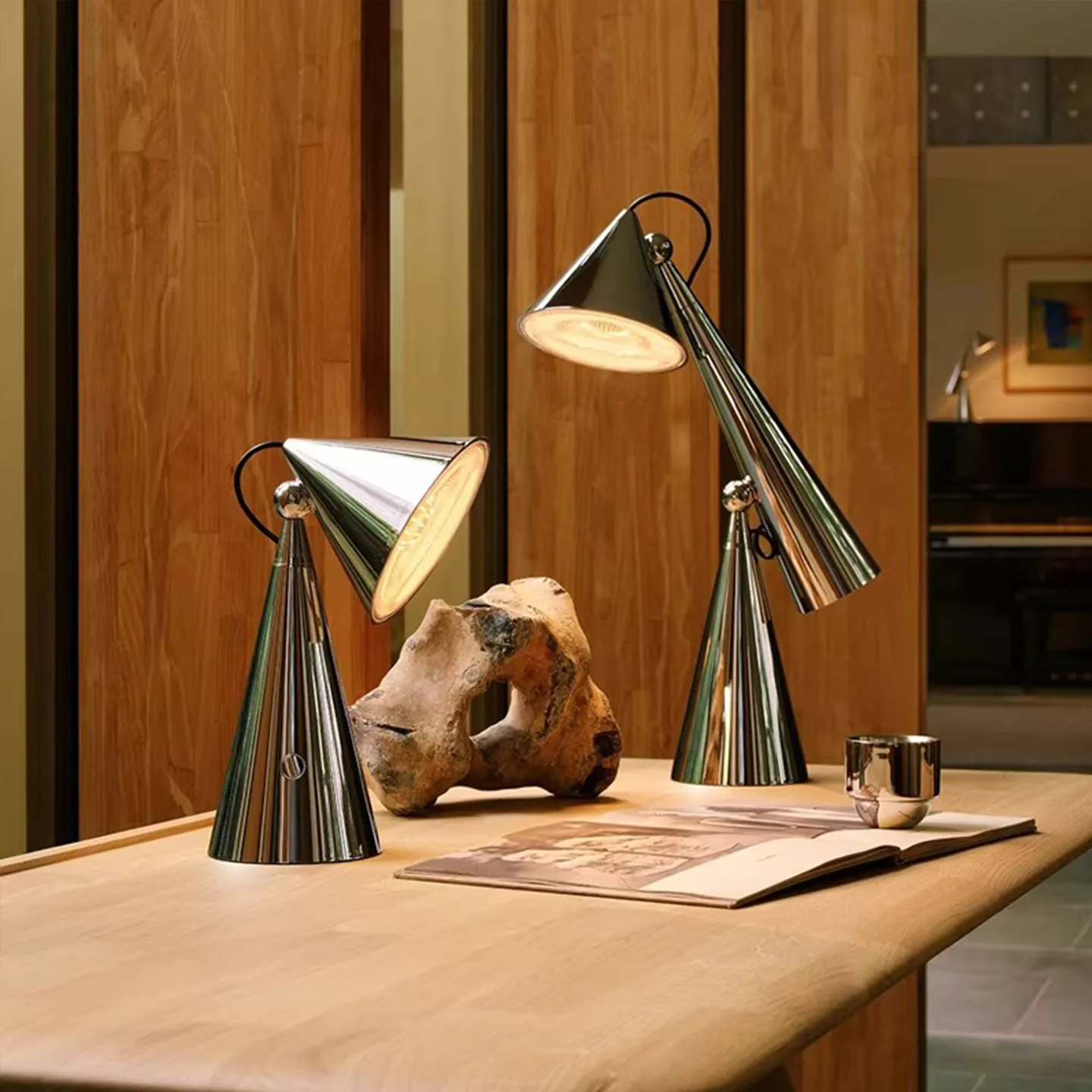 Advanced desk lamp Nordic modern living room bedroom study designer creative bedside reading lamp