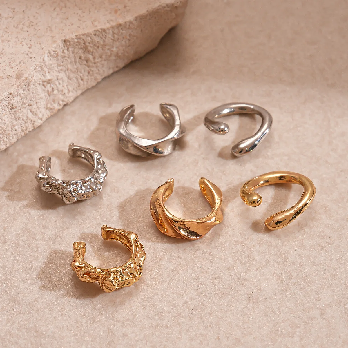 3 Pcs Simple C-shaped Ear Cuff Women's Irregular Twisted Metalic Clip Earrings Punk Non-Piercing Earrings Charms Jewelry Set K