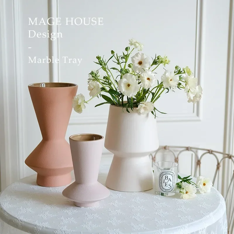 Morandi Pink Ceramic Vase, Designer Decor, Nordic Model Room, Tabletop Utensils, Elegant Flower Holder