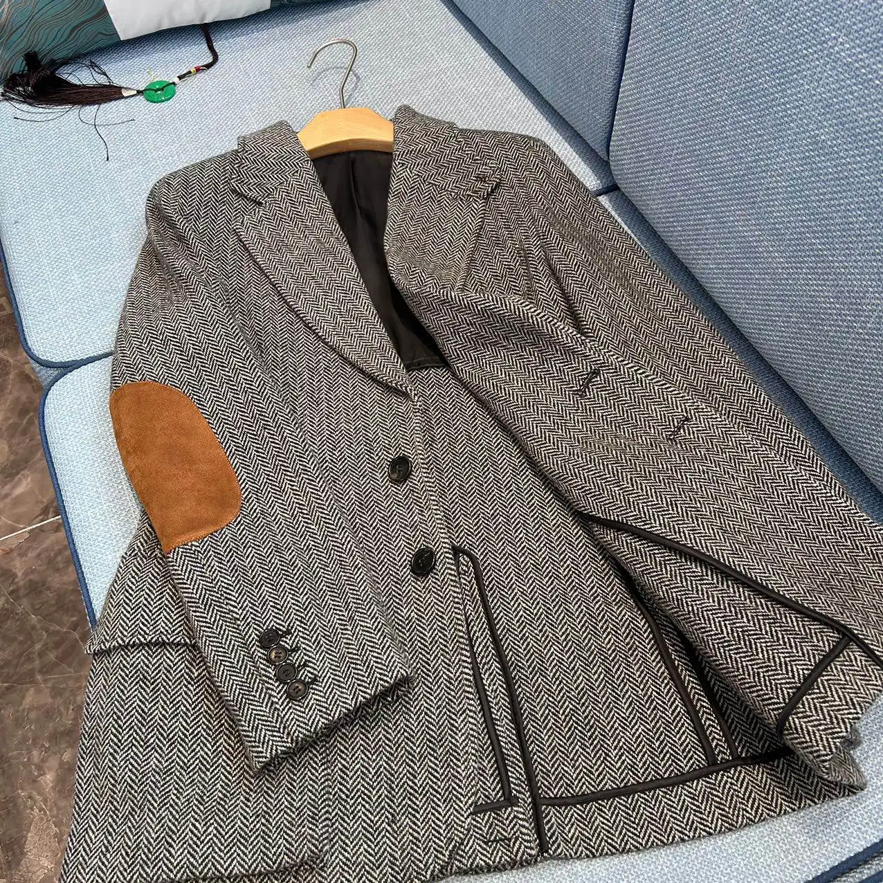 

2025 Autumn And Winter New Arrivals Urban Retro Temperament Versatile Slimming Wool Blend Herringbone Suit Jacket