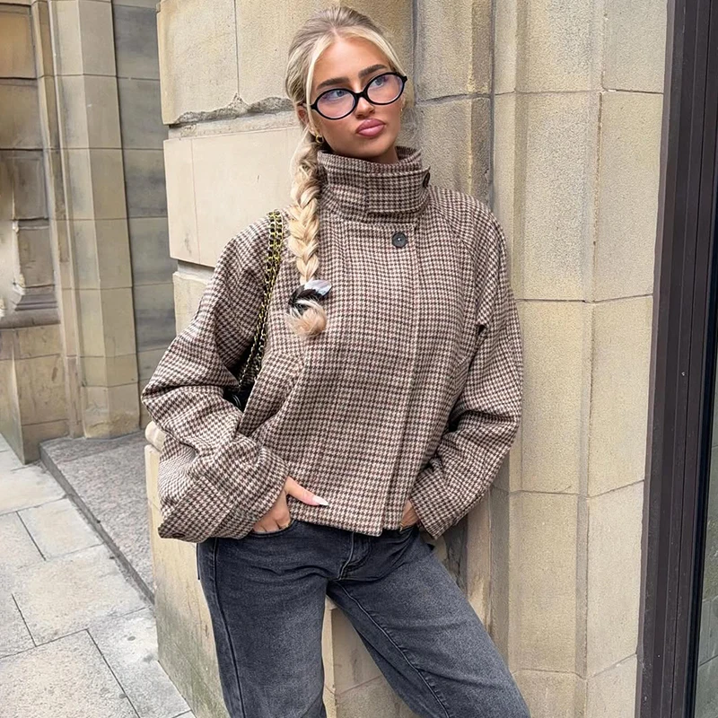 Kurtka damska Tornova Streetwear w kratę, stójka, długi rękaw, kieszenie, łączona, modna, jesienno-zimowa.