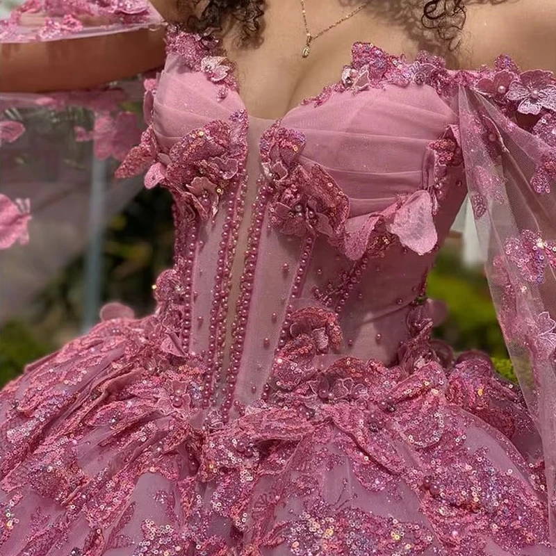 Maßgeschneiderte Cincerella-Prinzessin 15-jährige Mädchen-Quinceanera-Kleider mit Schmetterlingsapplikation, Ballkleid, langes Damen-Abschlussball-Partykleid 2025