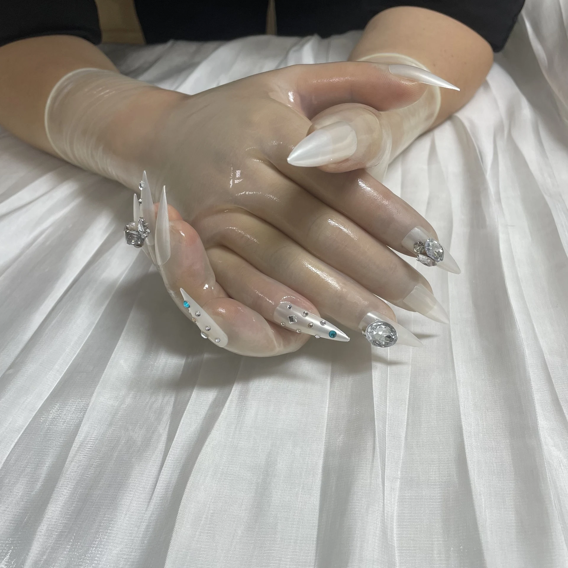 Gant Zentai en Latex Super fin Transparent brillant à l'huile pour femmes, robe croisée fétichiste pour hommes, Cosplay Kigurumi, gants à ongles longs