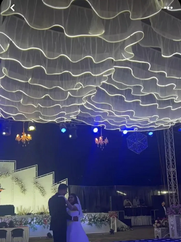 سقف الديكور موجة الشاش الستار مع أضواء سلسلة لحفل الزفاف عيد الميلاد الحدث مرحلة حفلة عيد ميلاد تخطيط الدعائم 10 متر
