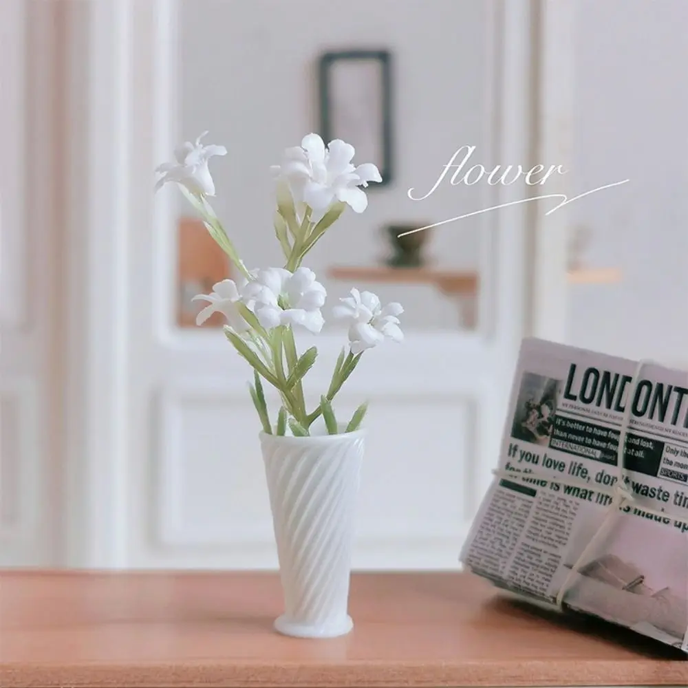 Simulated Flower Dollhouse Plant Miniature Size Handcrafted Detail Miniature Flower Resin Lifelike Dollhouse Potted Plants