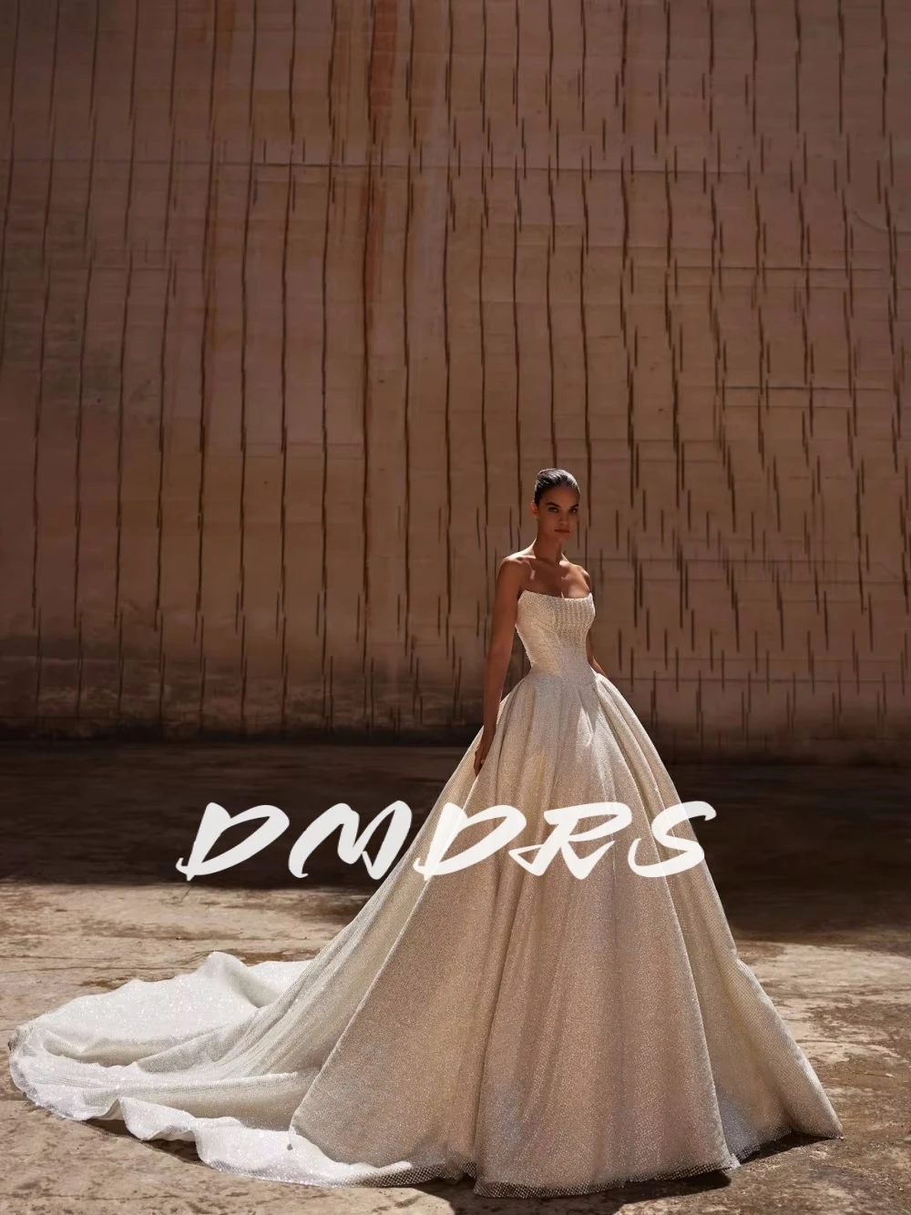 

Exquisite Strapless Wedding Dress Charming Sequined Ball Gown Bridal Elegant Customized Sleeveless Women Romantic Bride Wear